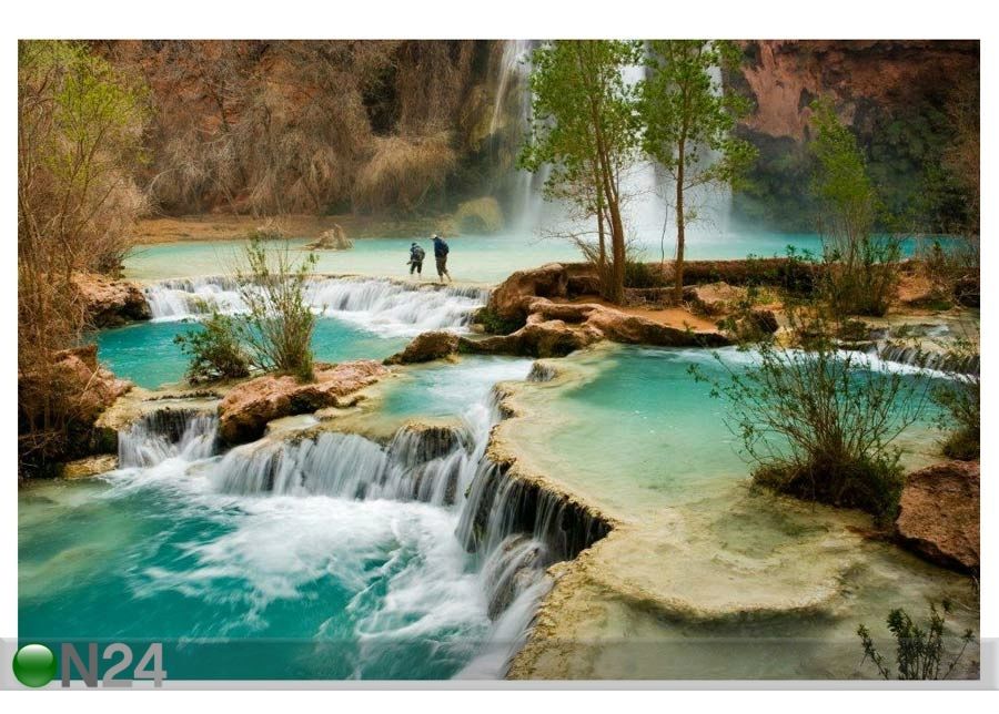 Pilt Hiking at Beautiful Havasu Falls 120x80 cm suurendatud