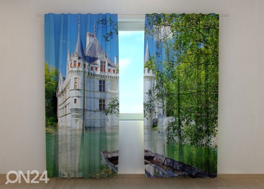 Pimendav kardin Castle on the Water suurendatud