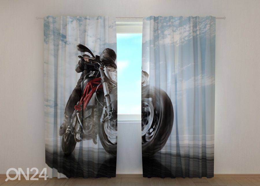Poolpimendav kardin Biker on Mountain Highway suurendatud