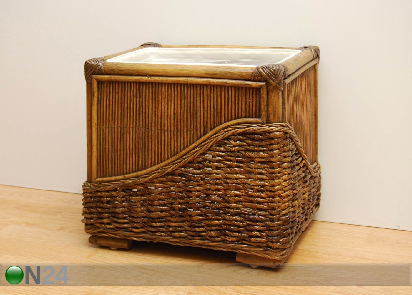 Rotangist kast Lombok suurendatud