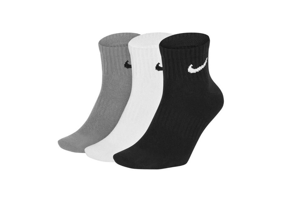 Spordisokkide komplekt täiskasvanutele Nike Everyday Lightweight Ankle 3-pakk SX7677-901 suurendatud