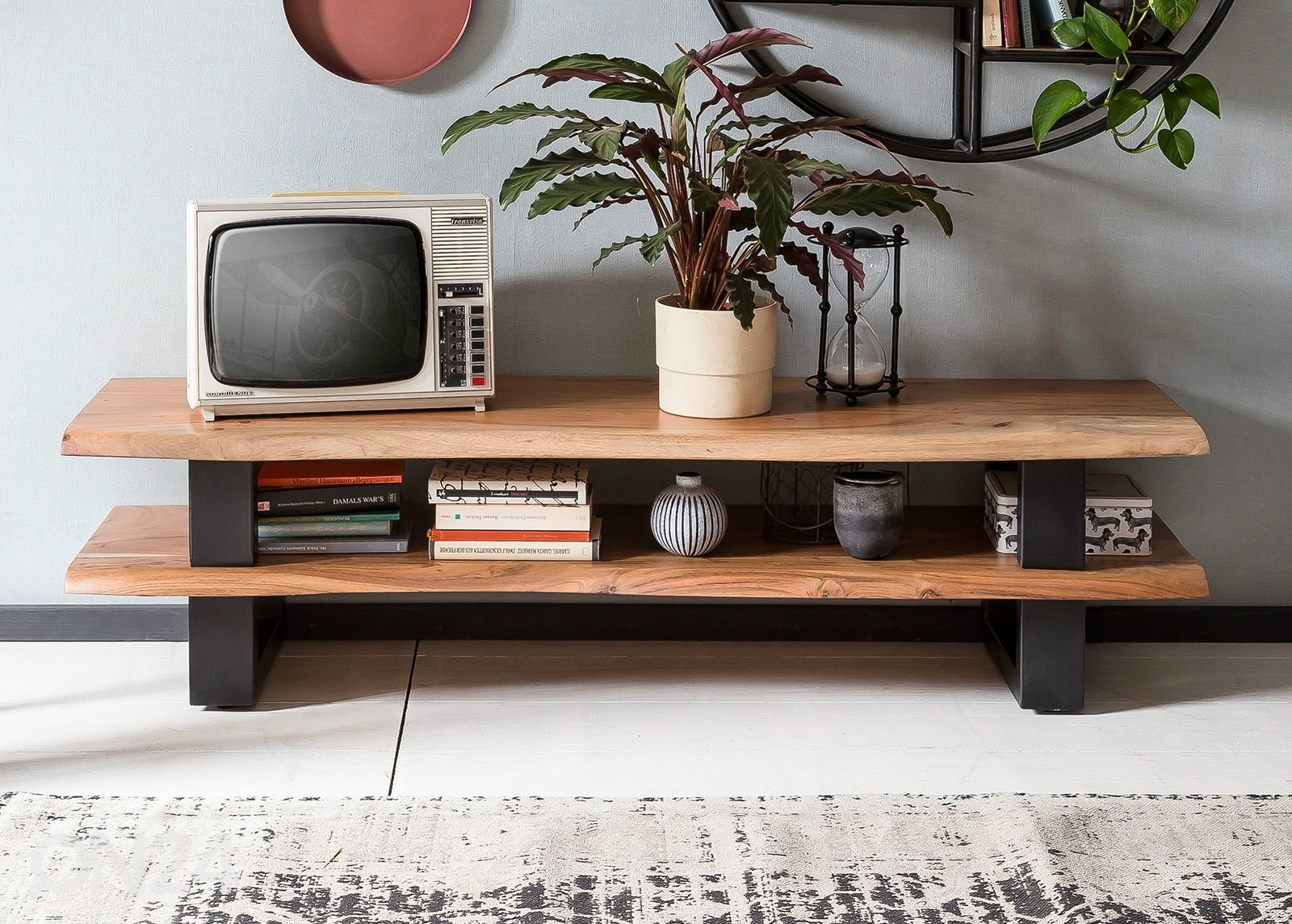 TV-alus Albero suurendatud
