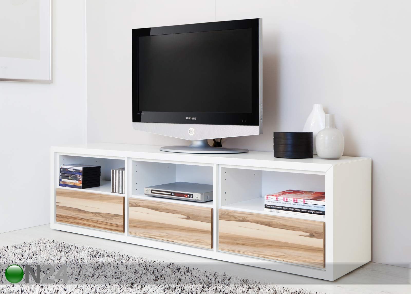 TV-alus Quadra suurendatud