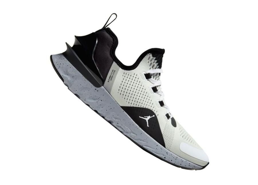 Vabaajajalatsid meestele Nike Jordan React Havoc M AR8815-102 suurendatud