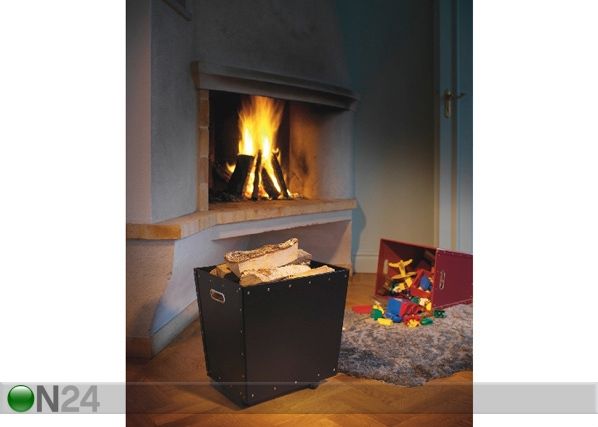 Kast ratastel