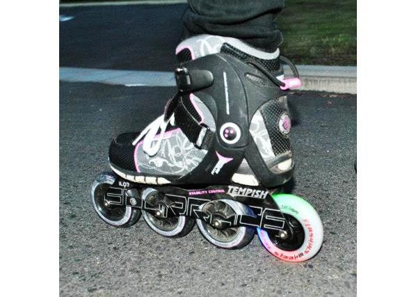 Rulluisu rataste komplekt FLASHING 76x24 85A Tempish