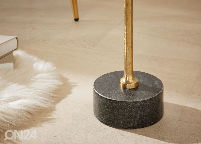 Abilaud Trayful suurendatud