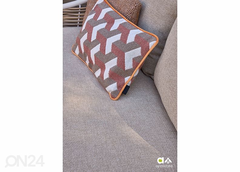 Aiadiivan Milou suurendatud