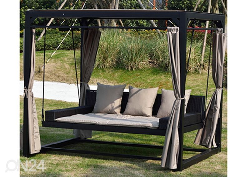 Aiakiik Barcelona varikatusega suurendatud