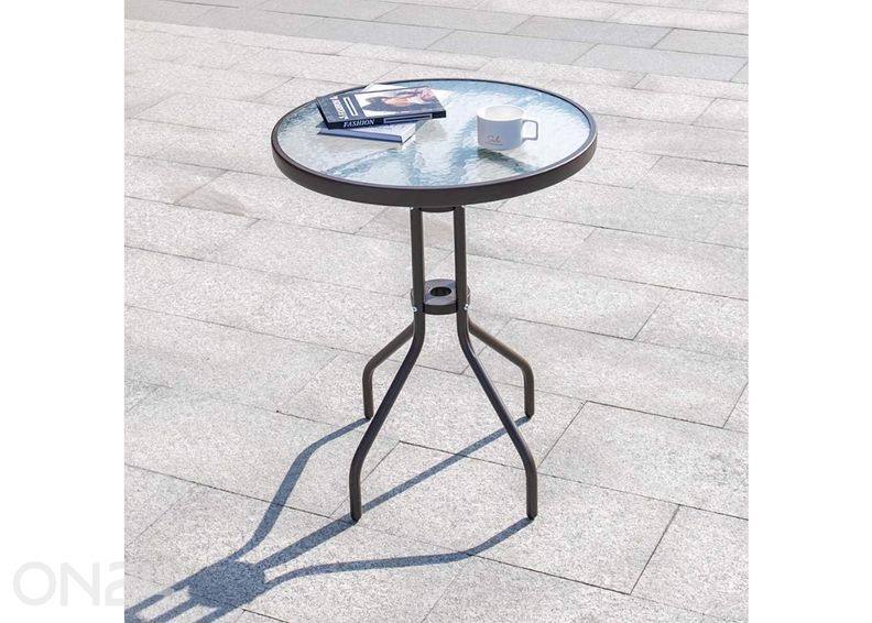 Aialaud, must suurendatud