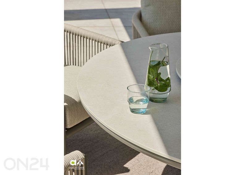 Aialaud serveerimisalusega Melville suurendatud