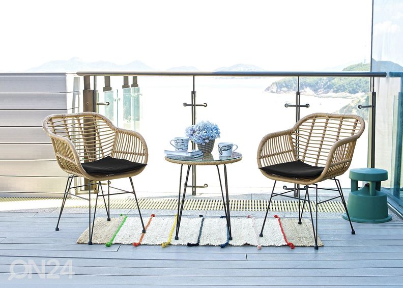 Aiamööbel suurendatud