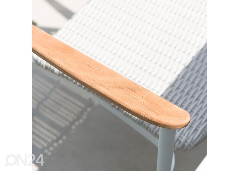 Aiatool Wales suurendatud