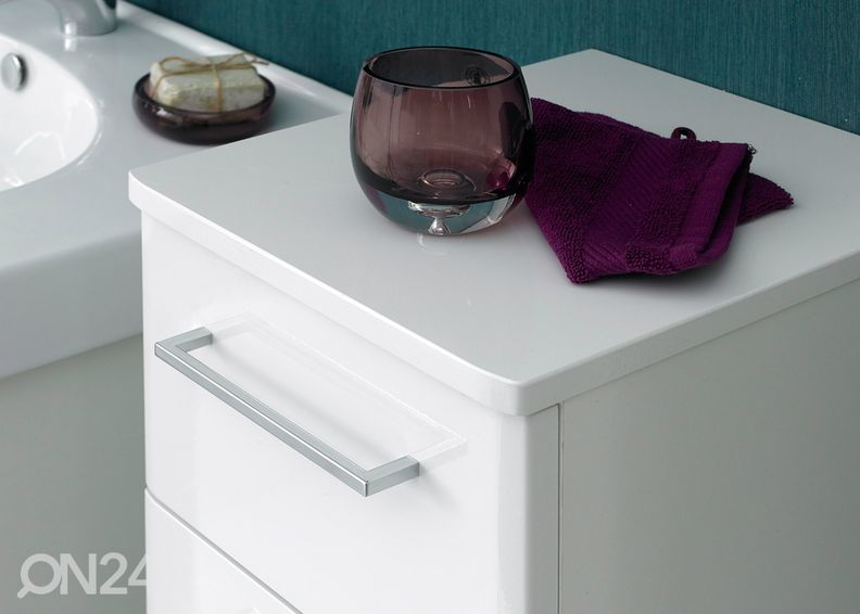 Alumine vannitoakapp 316 suurendatud