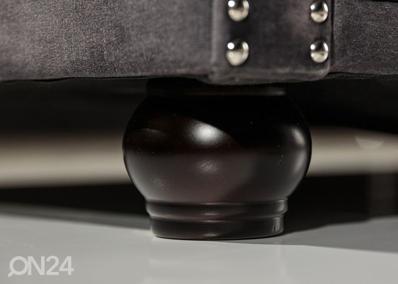 Diivan Chesterfield suurendatud