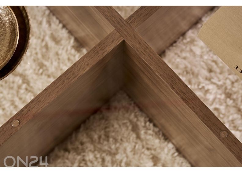 Diivanilaud suurendatud