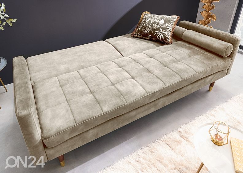 Diivanvoodi Couture suurendatud