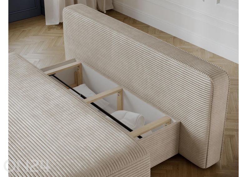 Diivanvoodi Lilana suurendatud