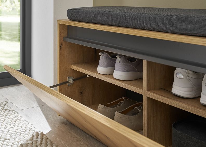 Esikupink istumispadjaga City suurendatud