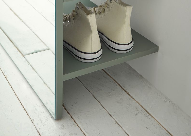 Esikuriiul peegliga City suurendatud