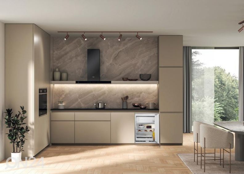 Integreeritav külmik Whirlpool WBUF011 suurendatud