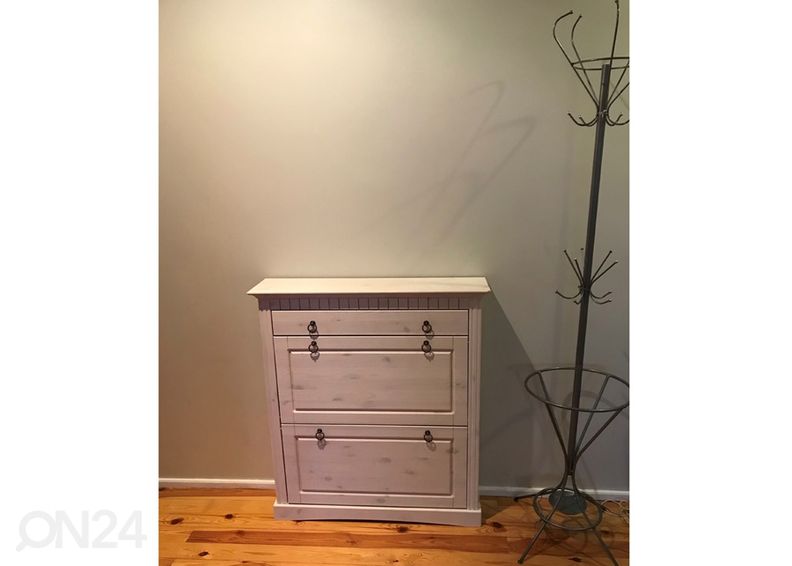 Jalanõudekapp suurendatud