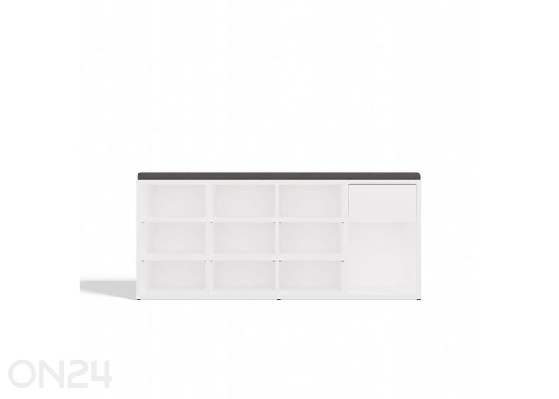 Jalanõuderiiul / pink Tallinn suurendatud