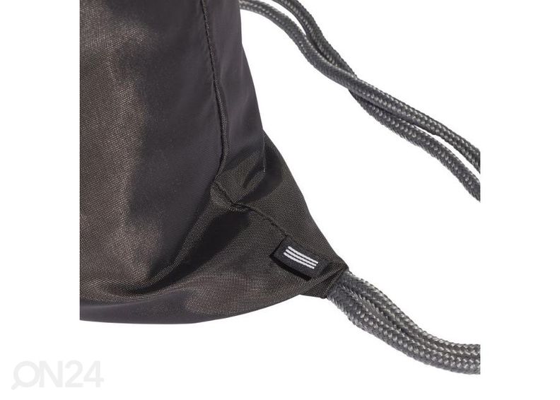 Jalatsikott Adidas Bayern Munich suurendatud