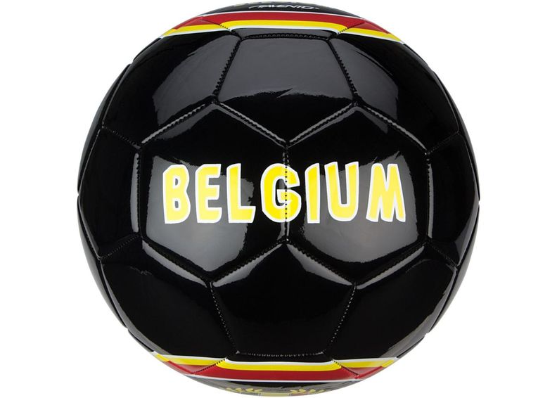 Jalgpall World Soccer Avento suurendatud