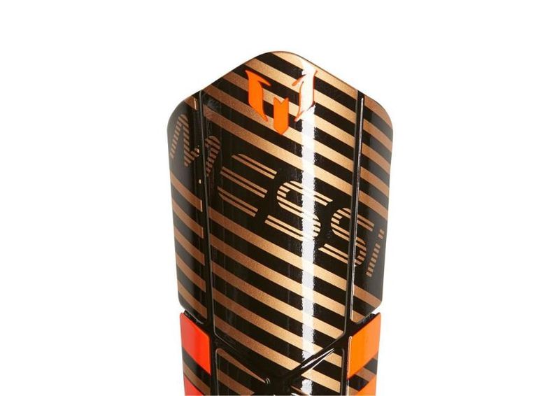 Jalgpalli säärekaitsmed Adidas Messi 10 Lesto CF0113 03576-03578 suurendatud