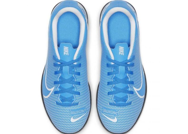 Jalgpallijalatsid lastele Nike Mercurial Vapor 13 Club IC Jr AT8169-414 suurendatud