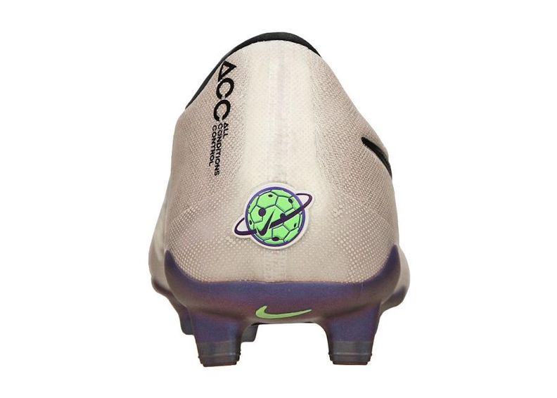 Jalgpallijalatsid meestele muru Nike Phantom Vnm Elite FG M AO7540-005 suurendatud