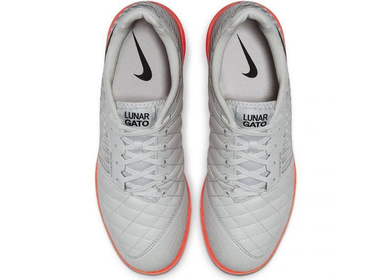 Jalgpallijalatsid meestele saali Nike LunarGato II 580456 060 suurendatud