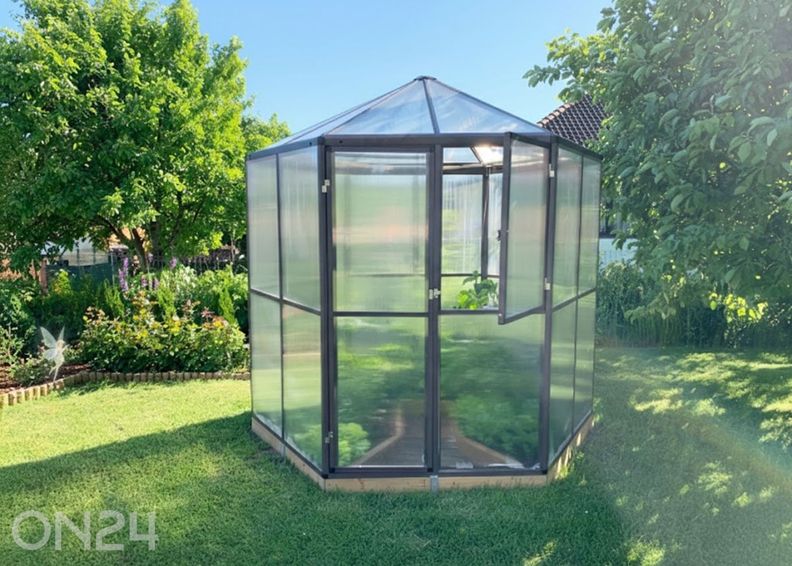 Kasvuhoone kuusnurkne suurendatud