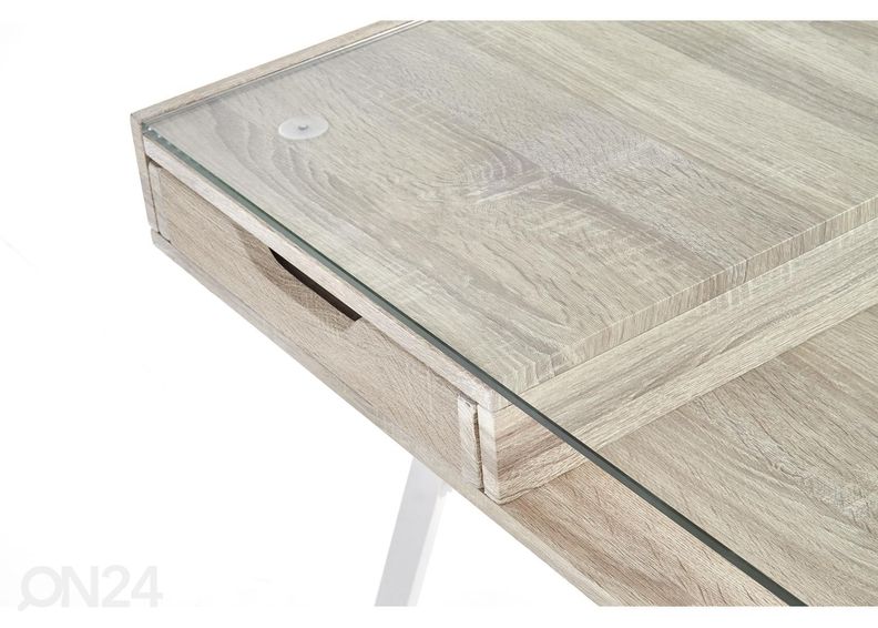 Kirjutuslaud suurendatud