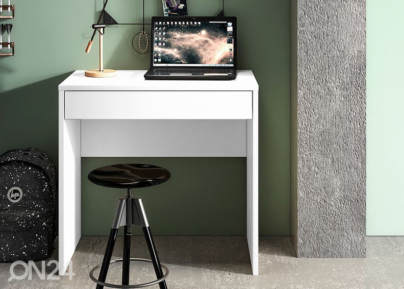 Kirjutuslaud suurendatud