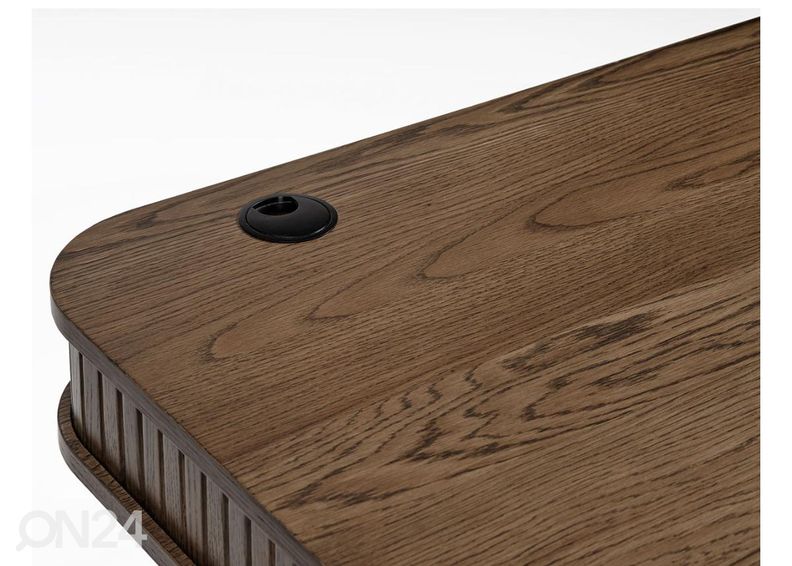 Kirjutuslaud suurendatud