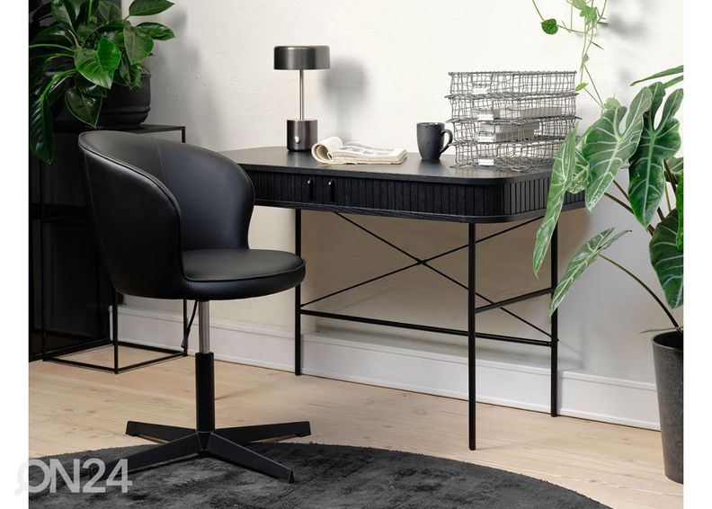 Kirjutuslaud suurendatud