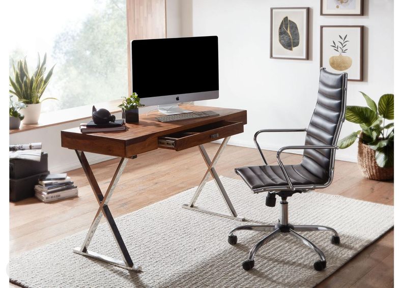 Kirjutuslaud suurendatud