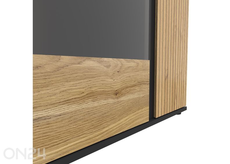 Klaasuksega kapp Luen suurendatud