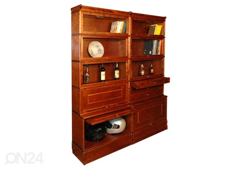 Klaasuksega väike moodulriiul suurendatud