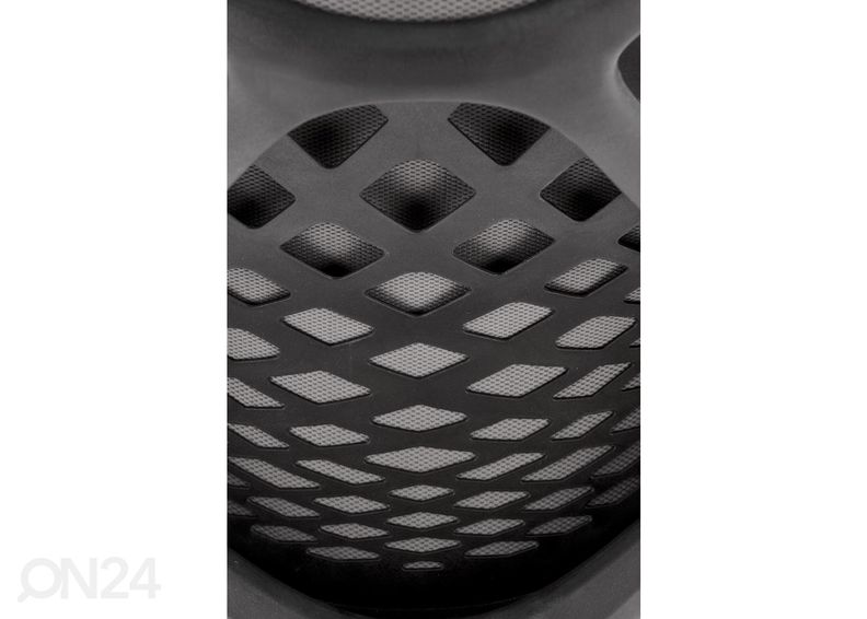 Kontoritool suurendatud