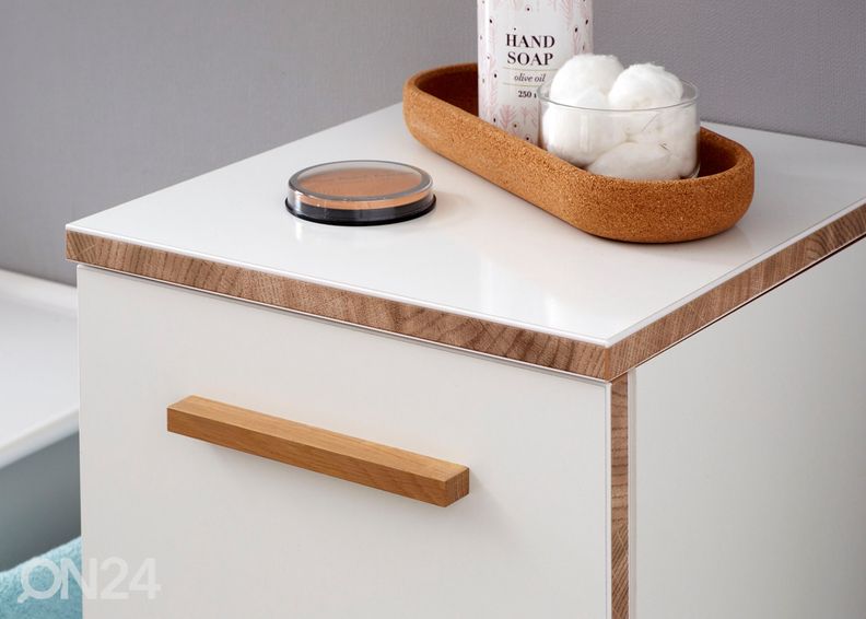 Kõrge vannitoakapp 931 suurendatud