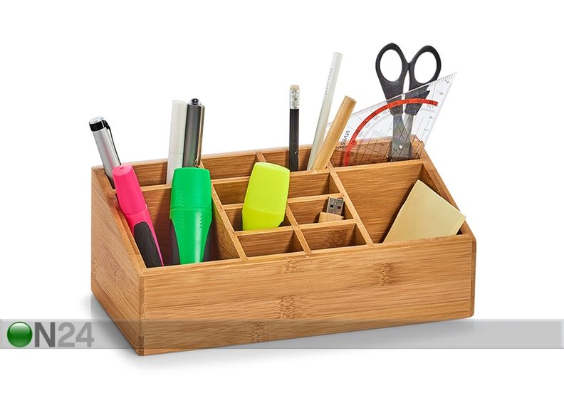 Kosmeetika- või kirjatarvete alus suurendatud