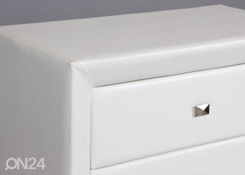 Kummut peegliga suurendatud