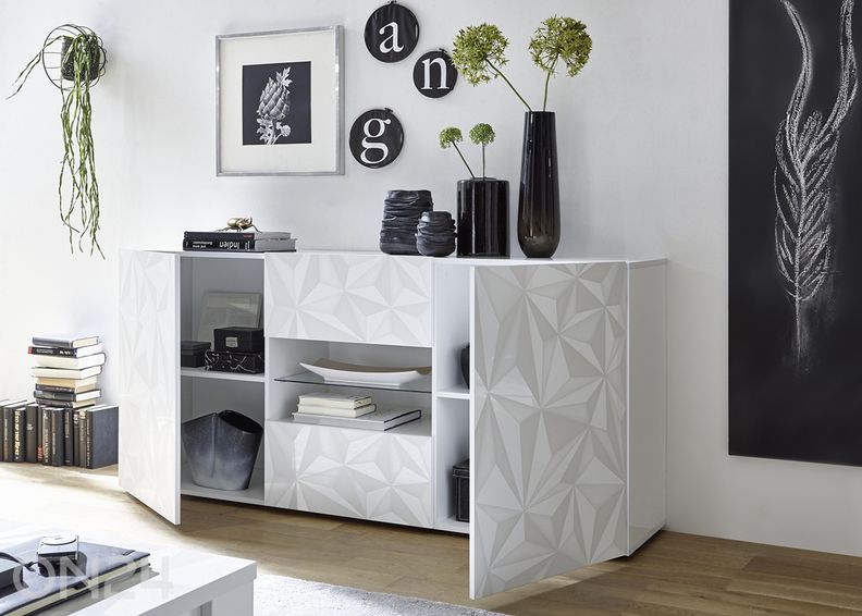 Kummut Prisma suurendatud