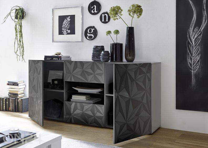 Kummut Prisma suurendatud