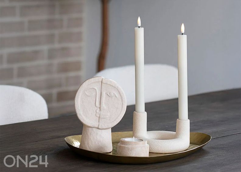 Küünlahoidja suurendatud