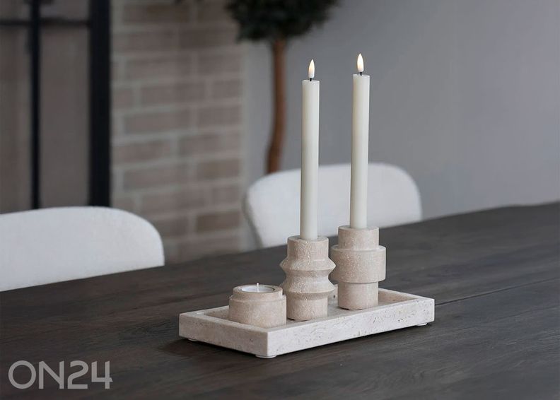 Küünlahoidja suurendatud