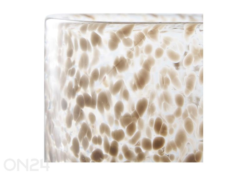 Küünlahoidja suurendatud